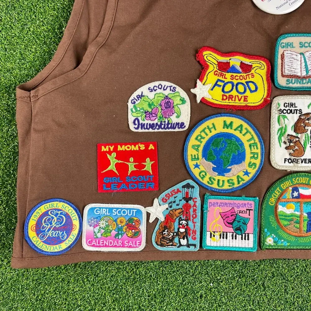 Vintage 90s Girl Scouts Brownie Vest with Patches Circle T Council Sz L 16-18+